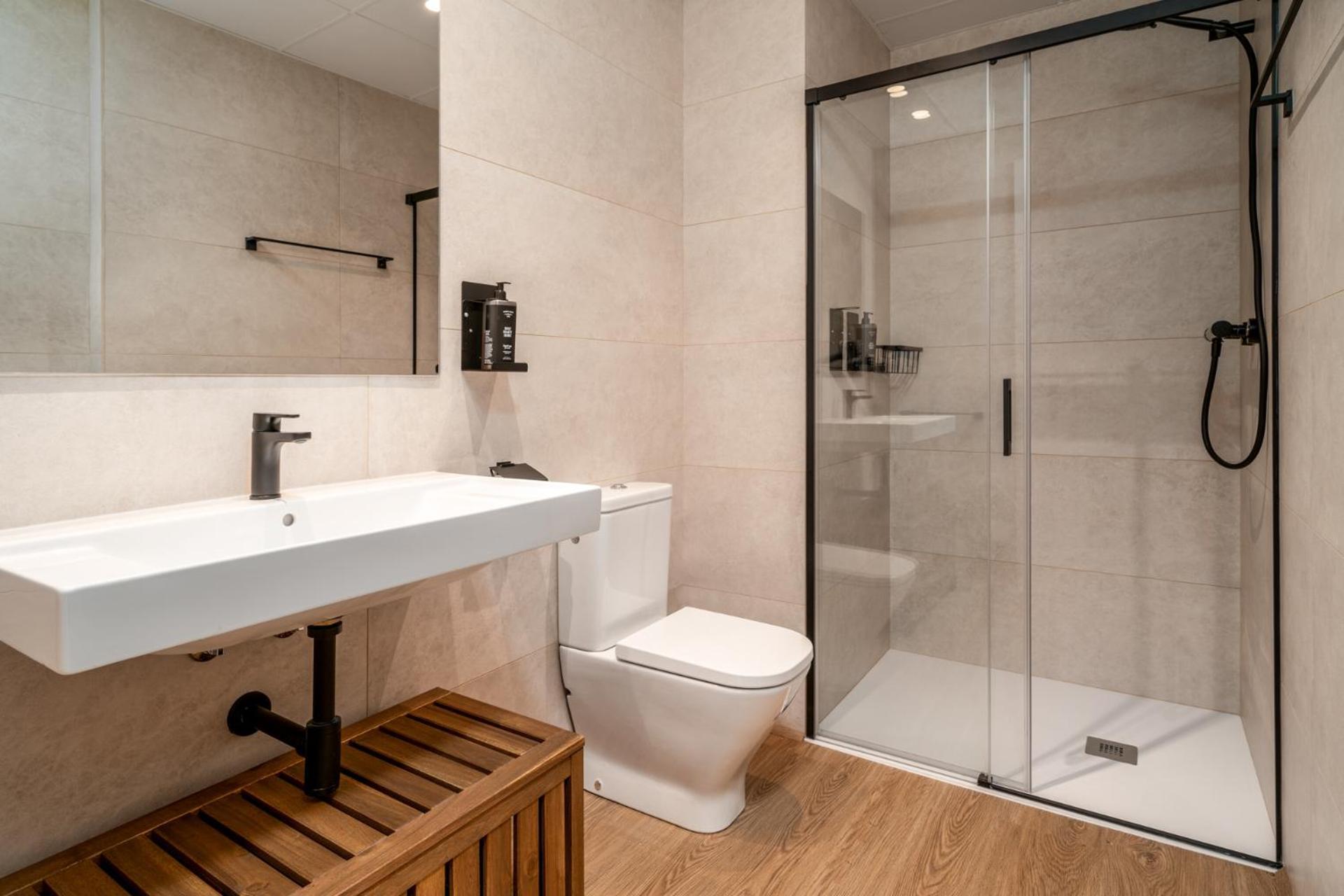 Limehome Barcelona Placa Pirineus L'Hospitalet de Llobregat Exterior foto