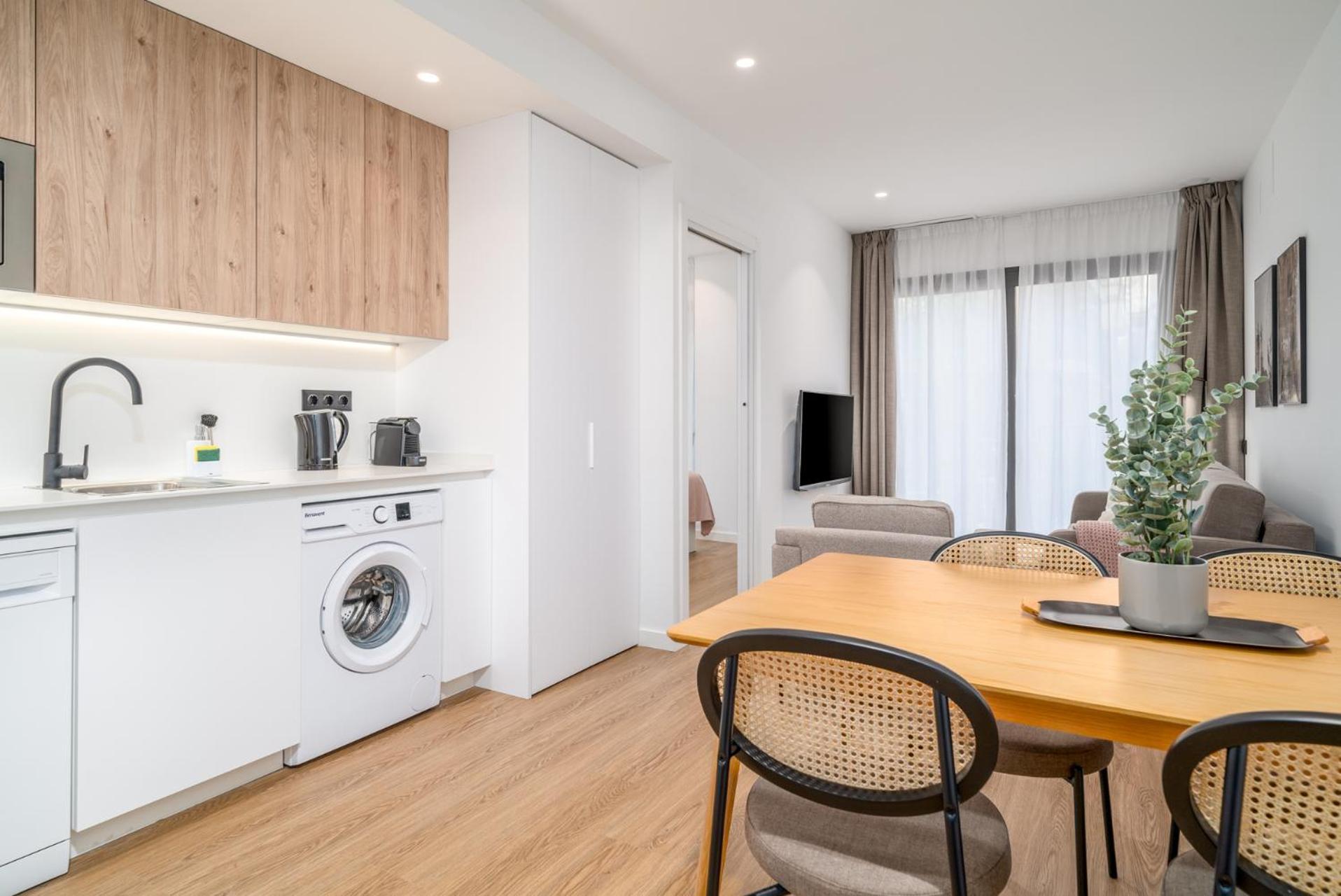 Limehome Barcelona Placa Pirineus L'Hospitalet de Llobregat Exterior foto